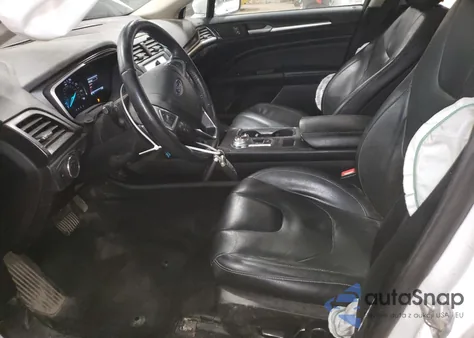 2020 Ford Fusion Titanium z USA, uszkodzony, nr VIN 3FA6P0D93LR174878